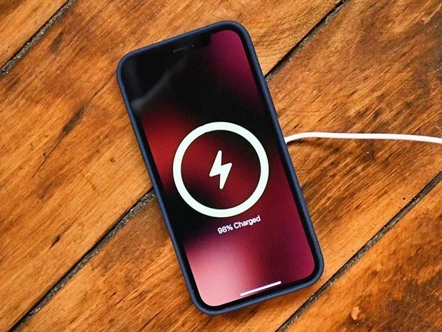 九合垸原种场苹果手机维修分享iPhone 12可以随便充电吗 